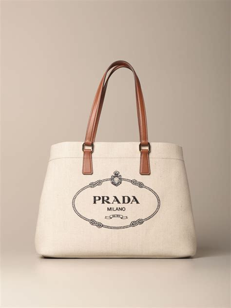borsa prada color beige